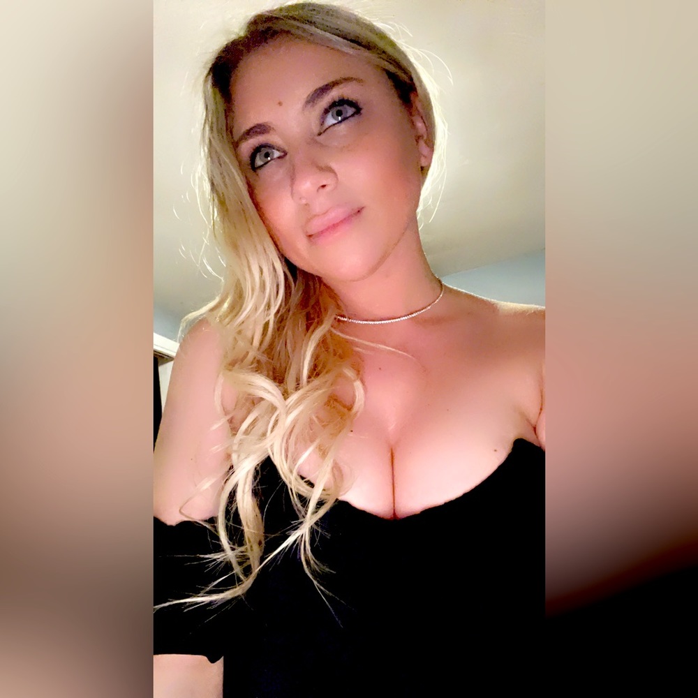 Meet your Posher, Candice